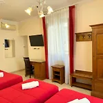 Anthony House, Via Villafranca 2, Castro Pretorio